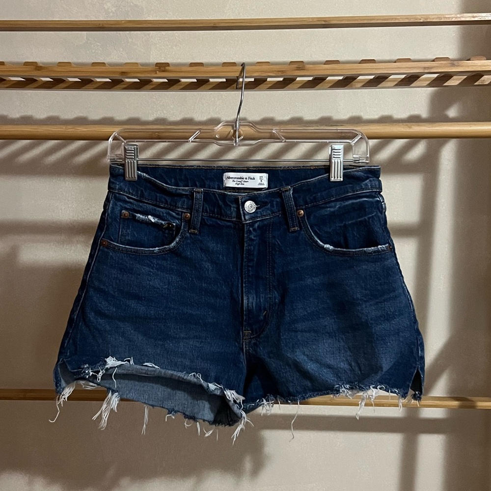 Abercrombie & Fitch Curve Love High-Rise Cutoff Short